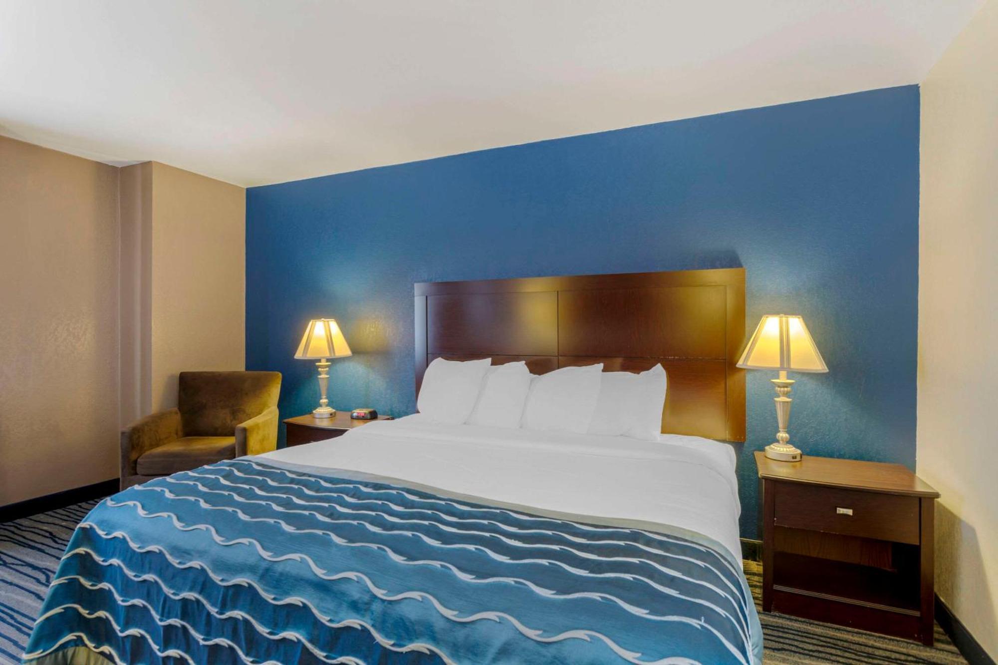 Comfort Inn & Suites Brentwood Exterior photo